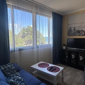  Apartamento With Views